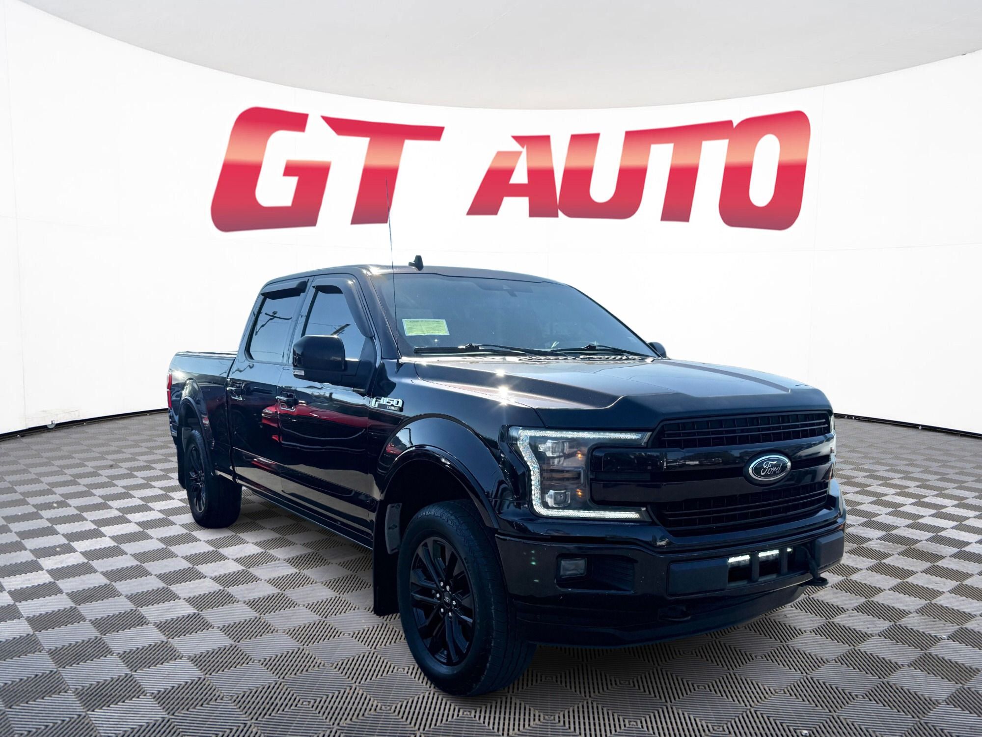 2019 Ford F-150 Lariat 4x4 SuperCrew 157 in's photo