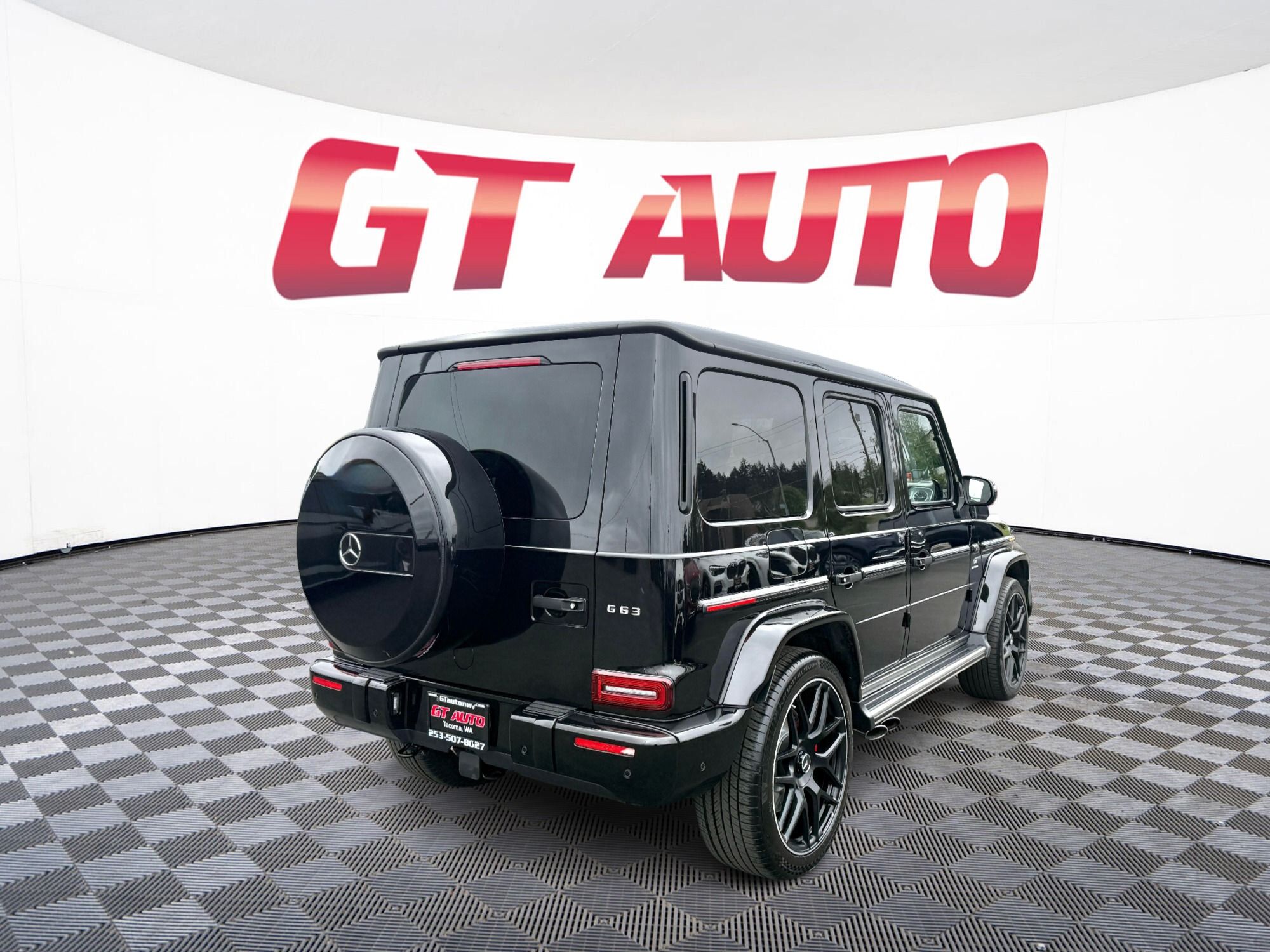 View vehicle photo 4