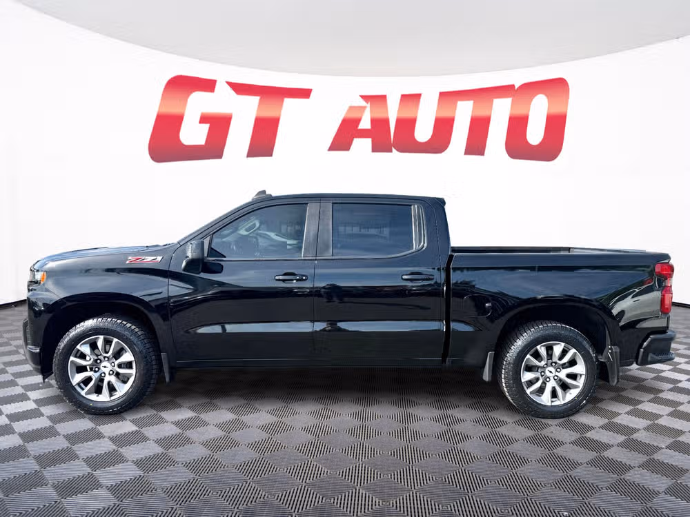 2020 Chevrolet Silverado 1500 RST Pickup 4D 5 3/4 ft Crew Cab Image 3