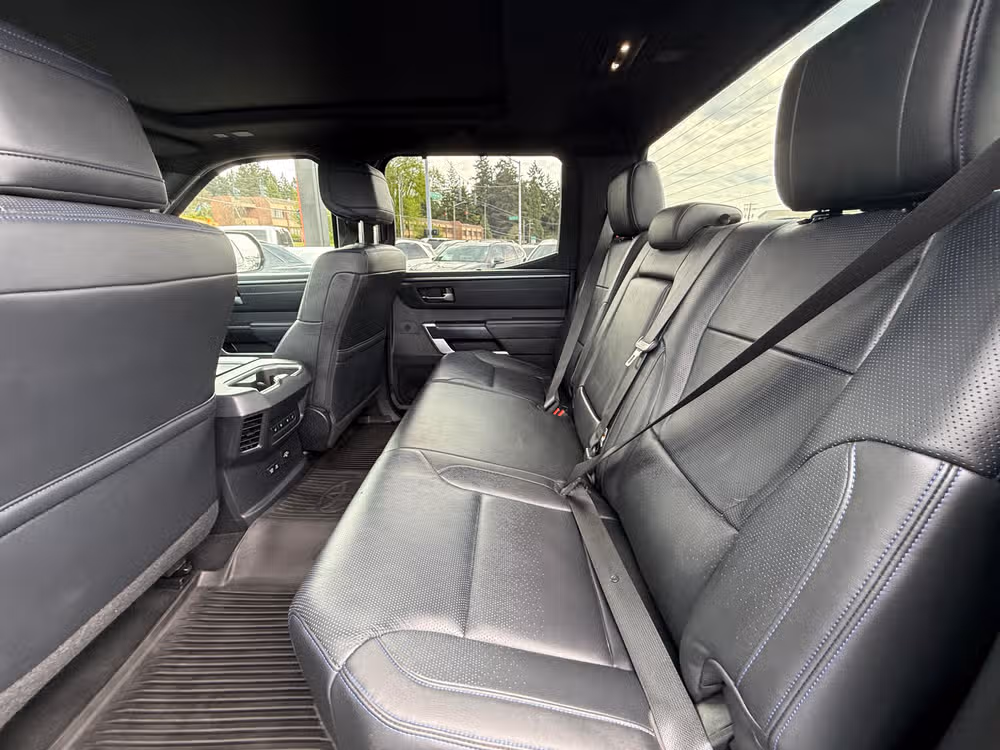 2022 Toyota Tundra Platinum CrewMax Image 8