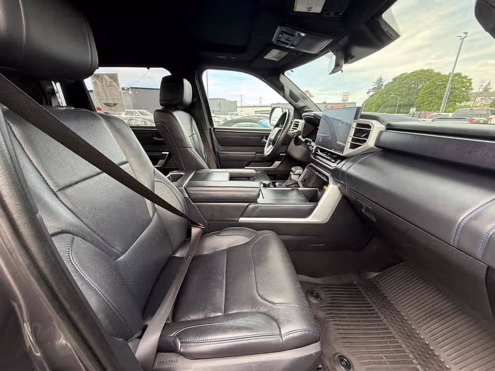 2022 Toyota Tundra Platinum CrewMax Image 9