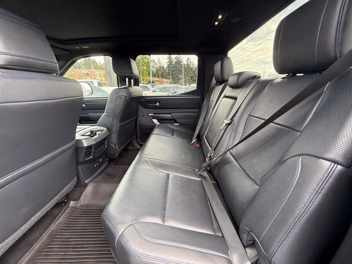 2022 Toyota Tundra Platinum CrewMax Image 8