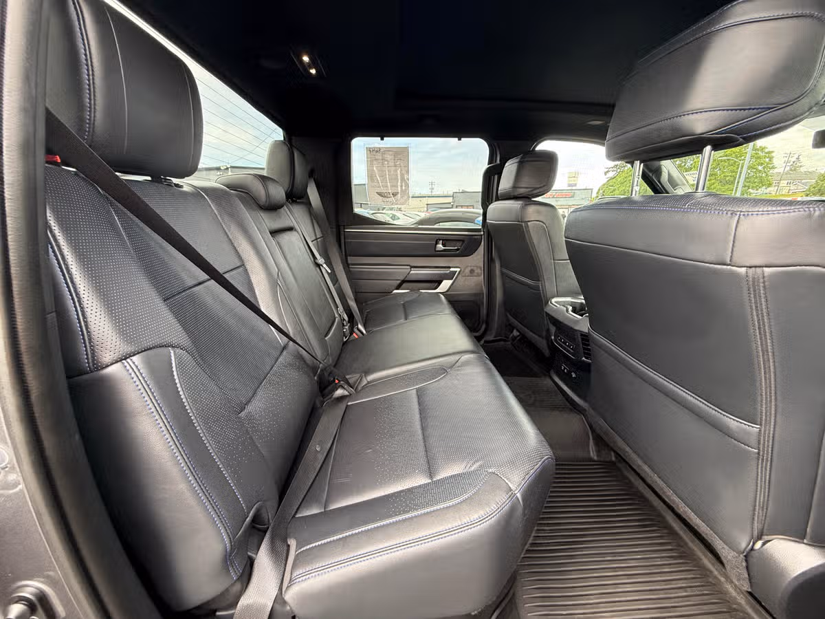 2022 Toyota Tundra Platinum CrewMax Image 10