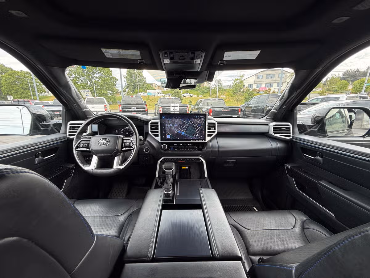 2022 Toyota Tundra Platinum CrewMax Image 11