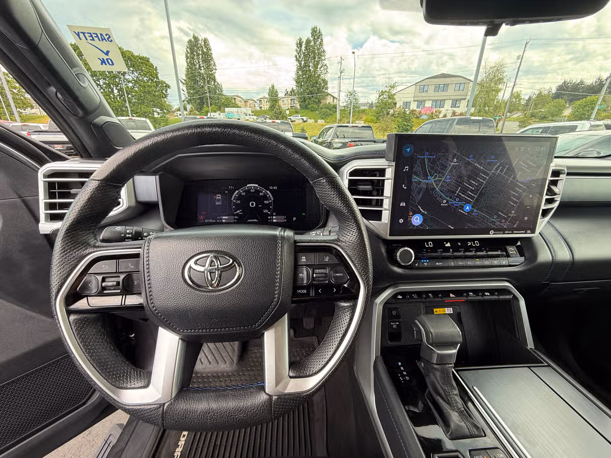 2022 Toyota Tundra Platinum CrewMax Image 12