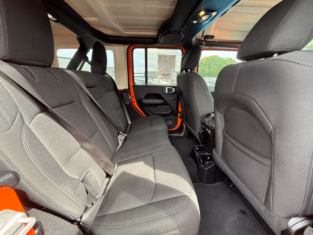 2020 Jeep Wrangler Unlimited Sahara Image 8