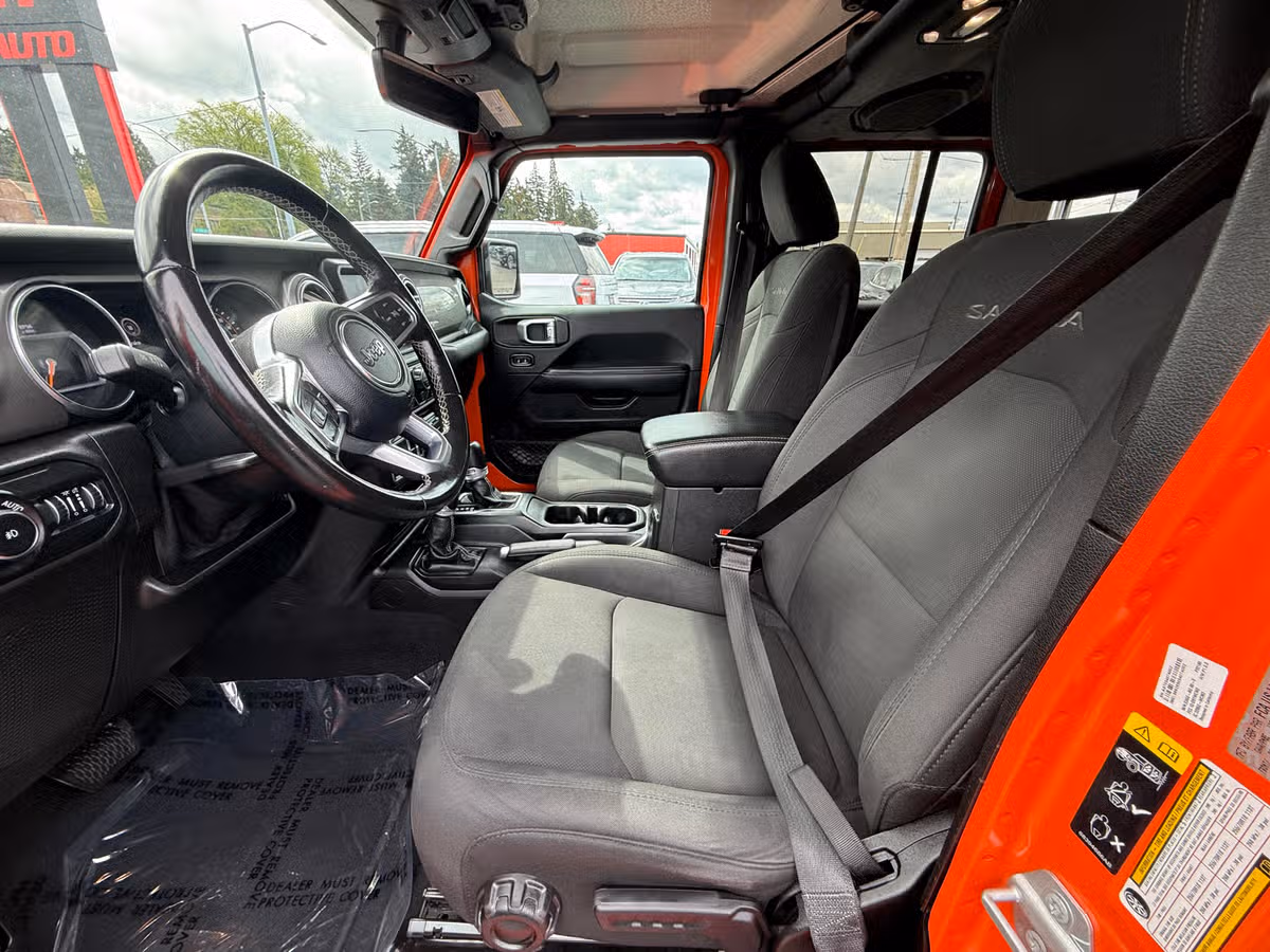 2020 Jeep Wrangler Unlimited Sahara Image 5
