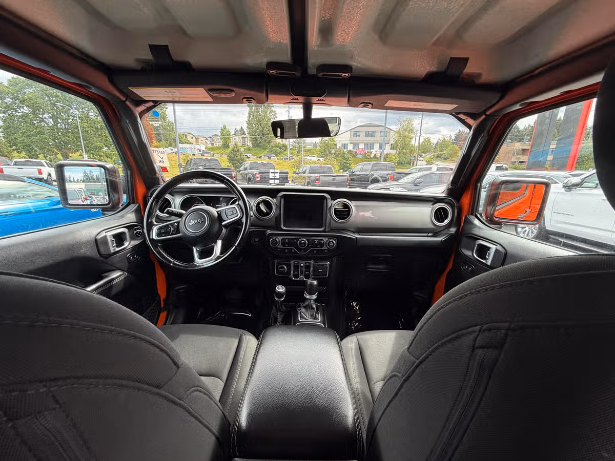2020 Jeep Wrangler Unlimited Sahara Image 9