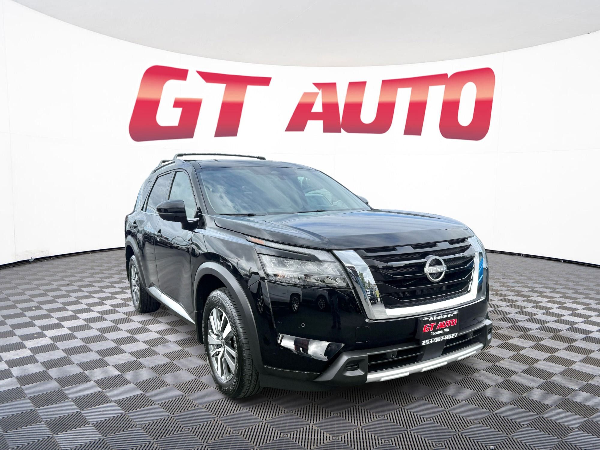 2025 Nissan Pathfinder SL 4WD's photo