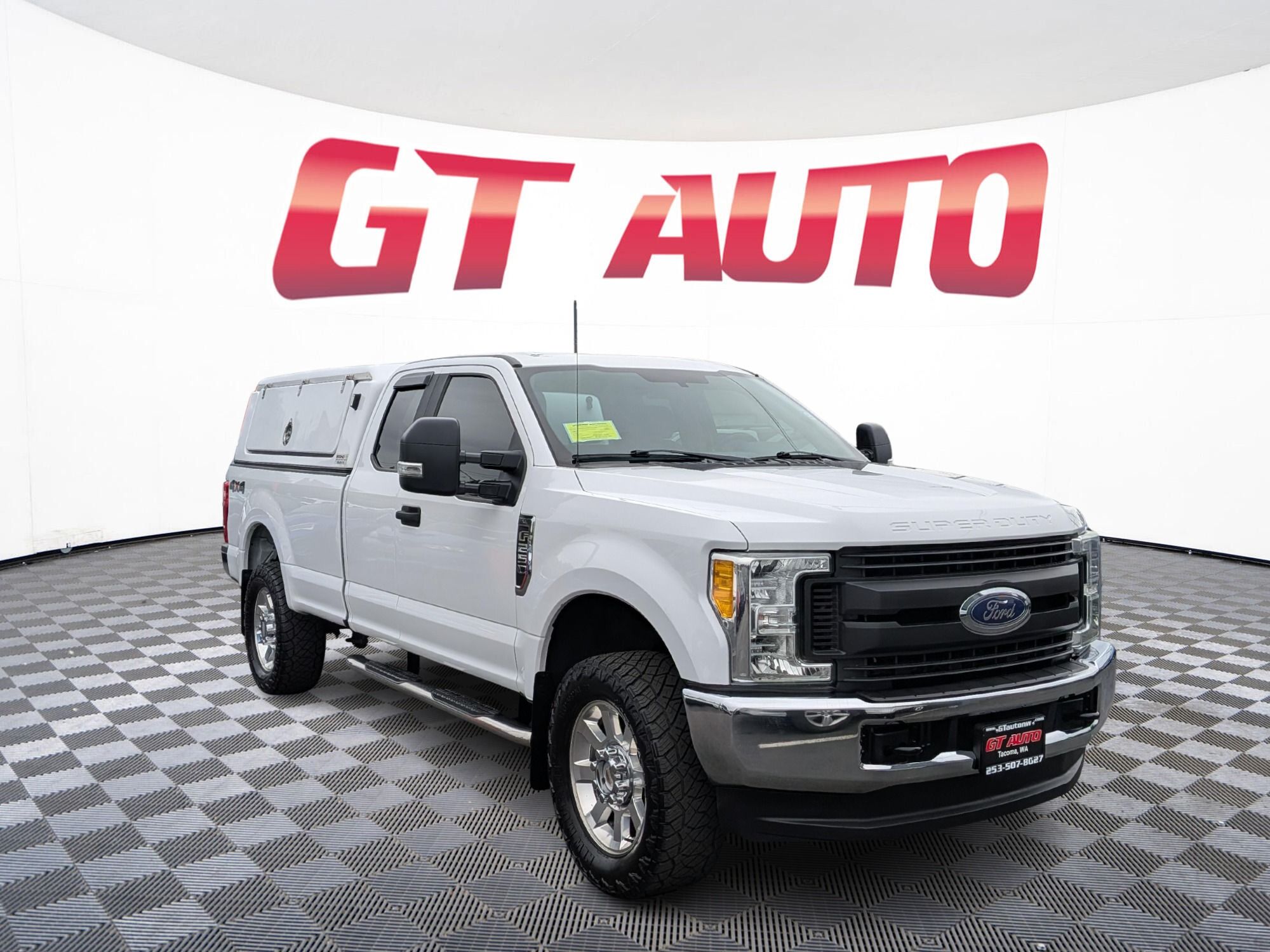 2017 Ford F-250 XL 4x4 SuperCab 8' Box's photo