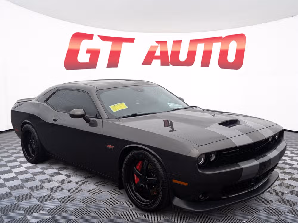2016 Dodge Challenger SRT 392's photo