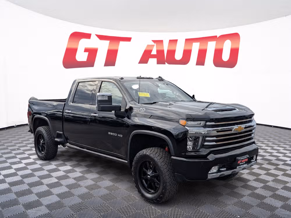 2022 Chevrolet Silverado HD High Country 4WD Crew Cab Short Box's photo