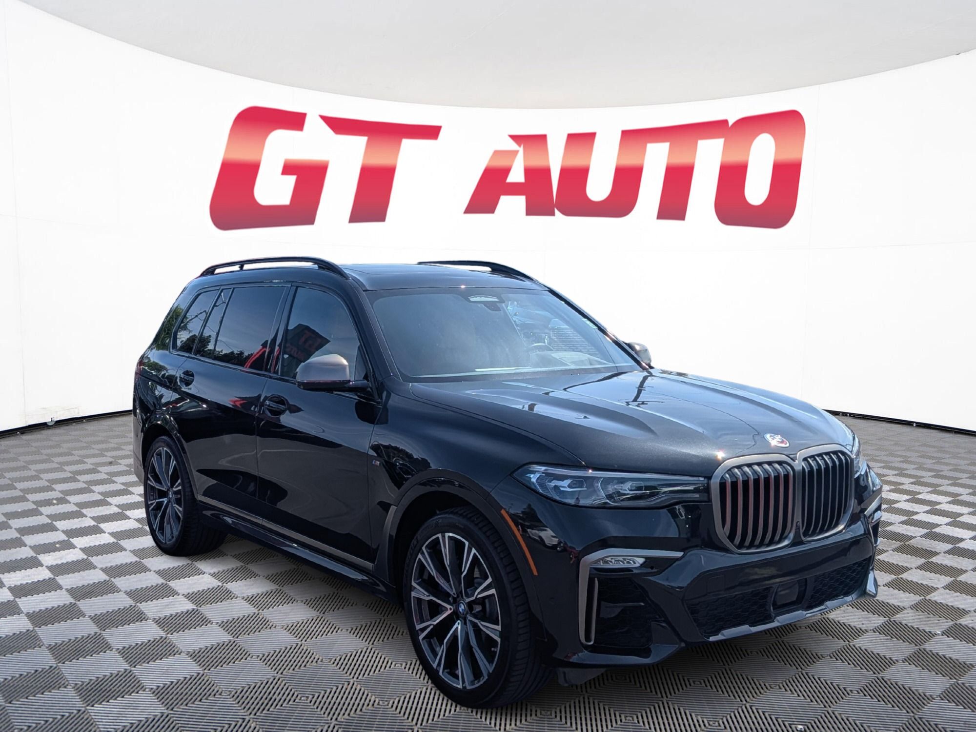 2022 BMW X7 M50i's photo