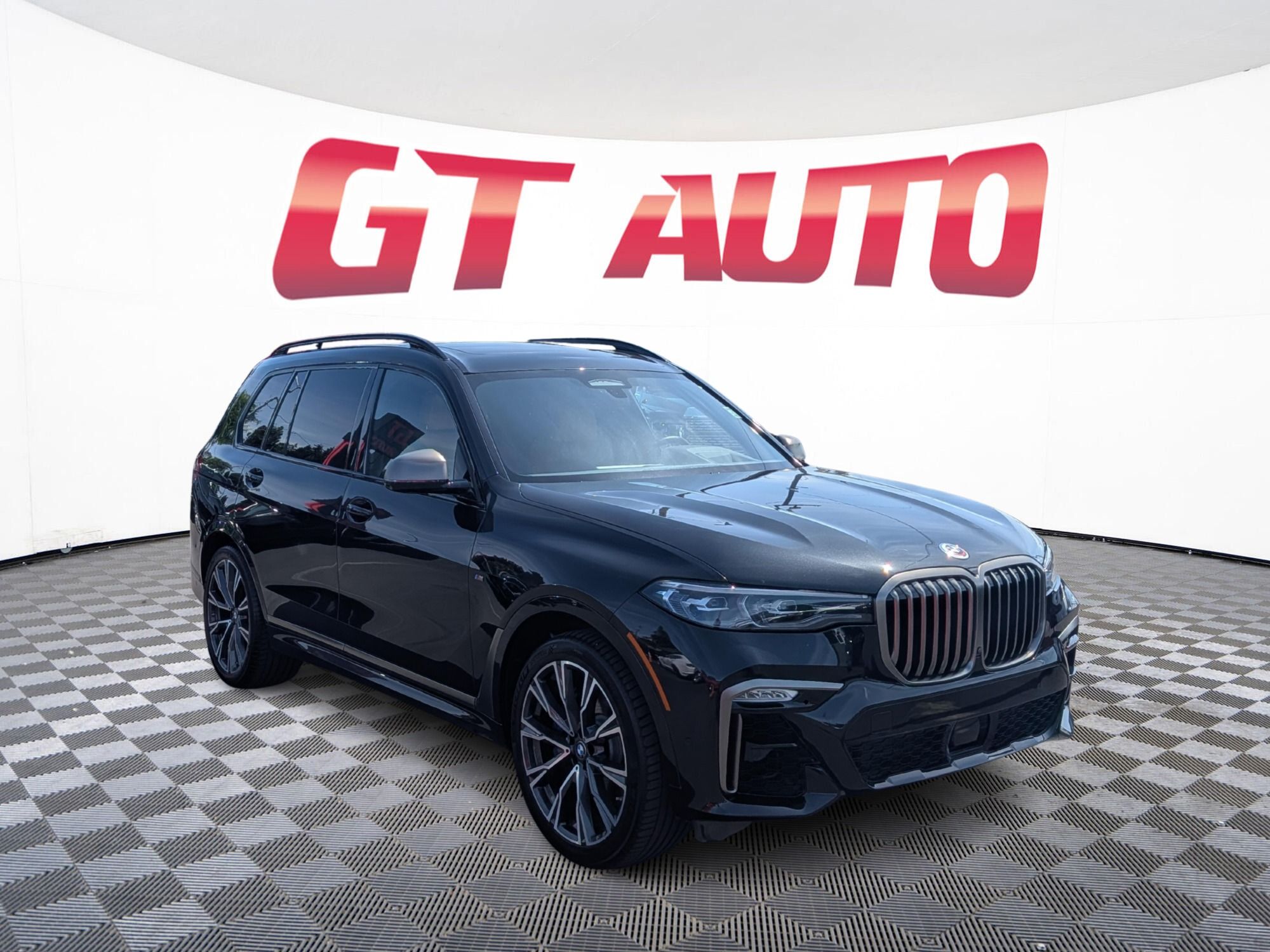 2022 BMW X7 M50i's photo