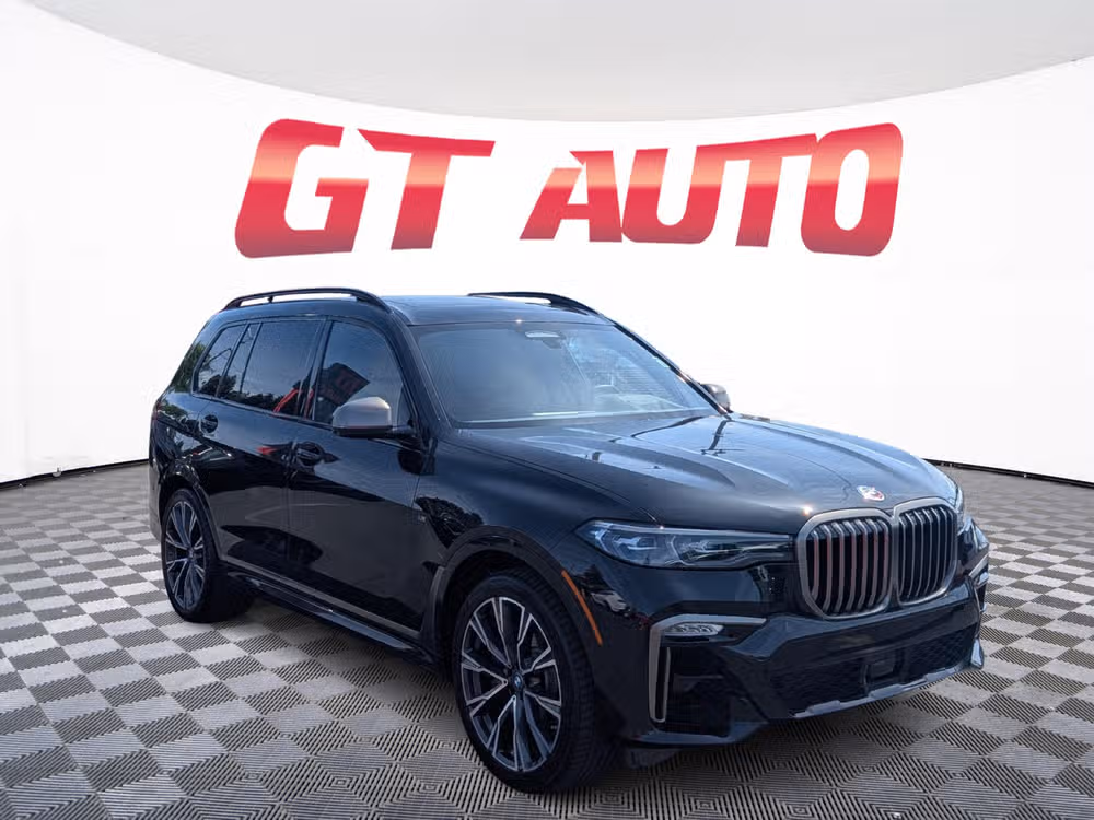 2022 BMW X7 M50i's photo