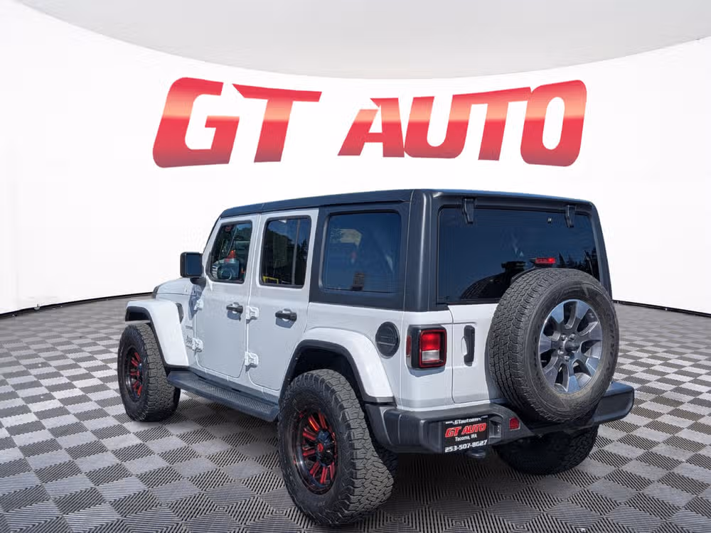 2021 Jeep Wrangler Unlimited Sahara Lower Image 1