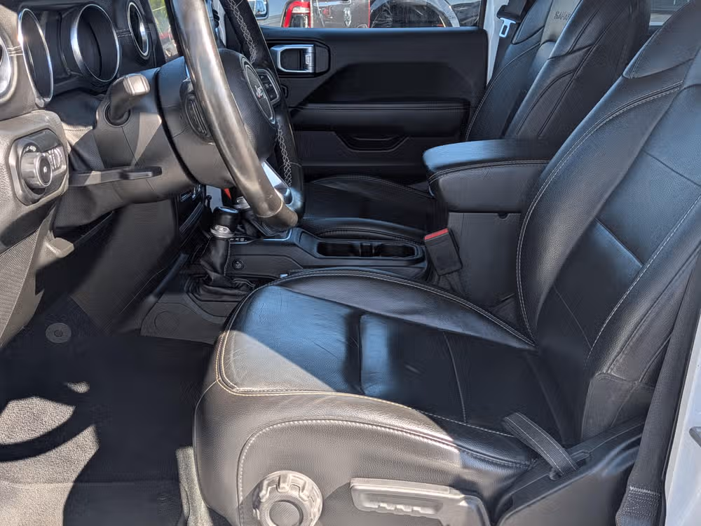 2021 Jeep Wrangler Unlimited Sahara Lower Image 3