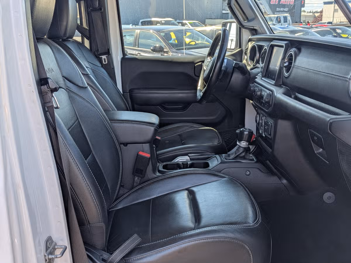 2021 Jeep Wrangler Unlimited Sahara Image 7