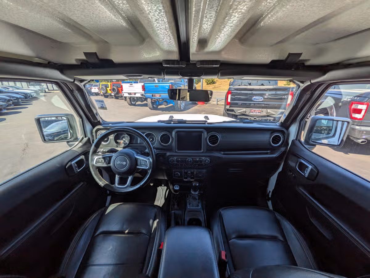 2021 Jeep Wrangler Unlimited Sahara Image 9