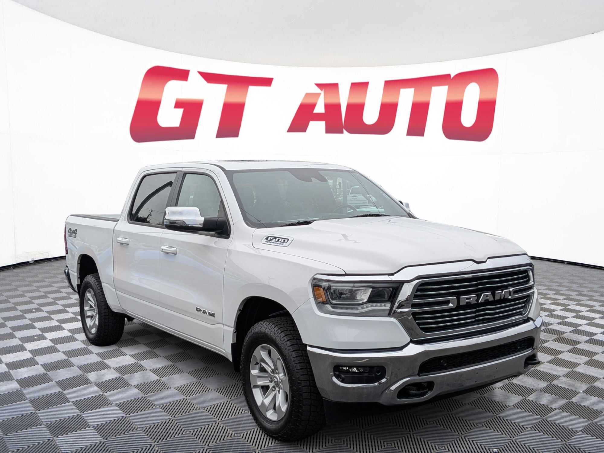 2023 RAM 1500 Laramie 4x4 Crew Cab 5'7's photo