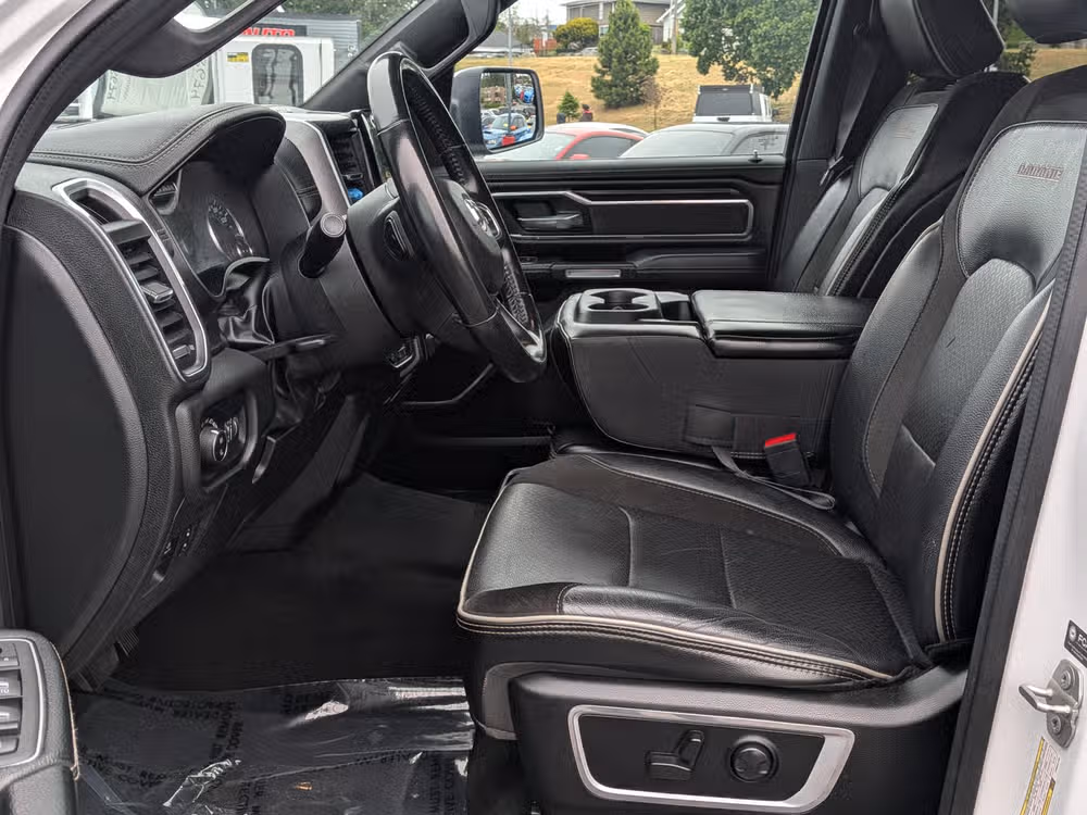 2023 Ram 1500 Laramie Crew Cab Image 6