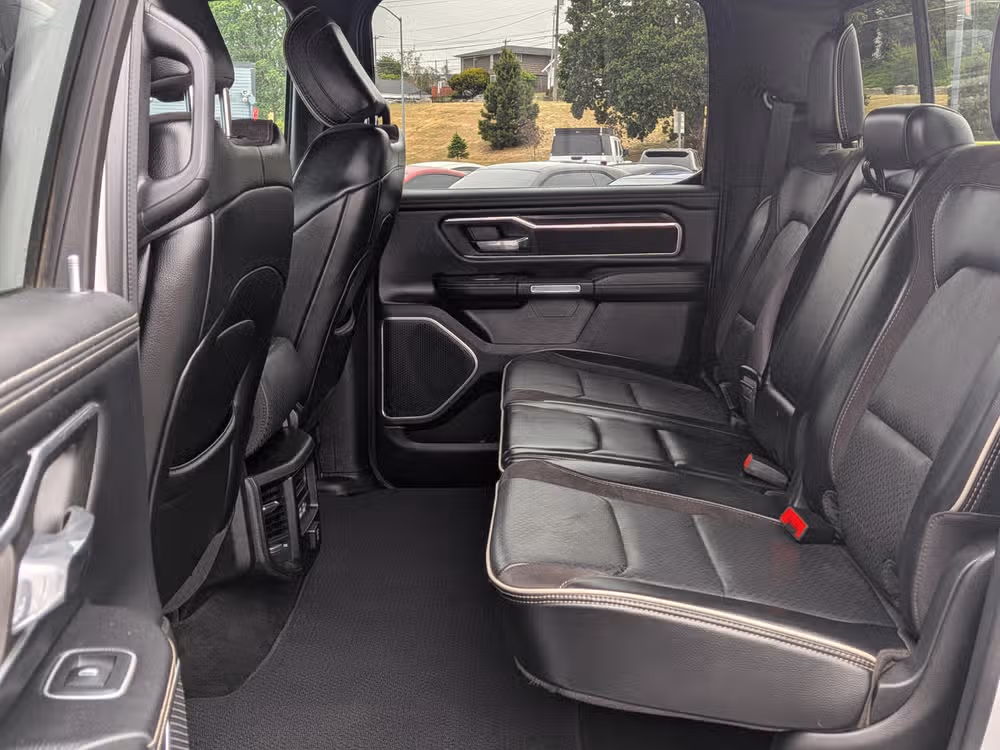 2023 Ram 1500 Laramie Crew Cab Image 7