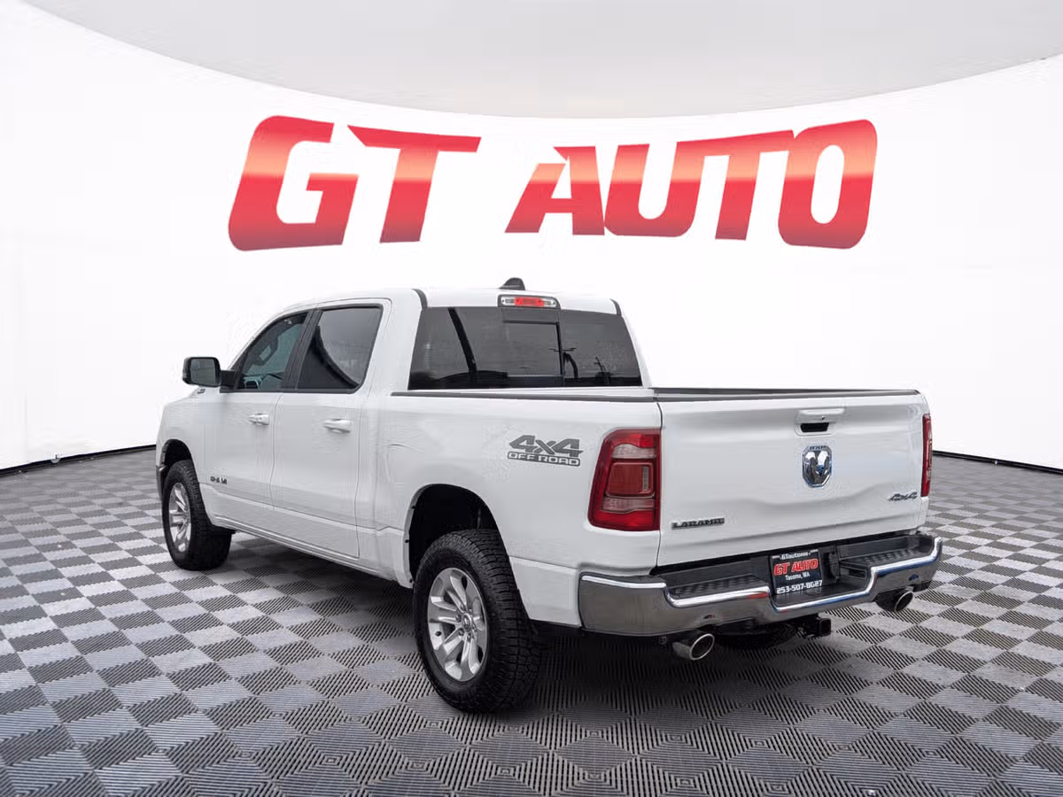 2023 Ram 1500 Laramie Crew Cab Image 4