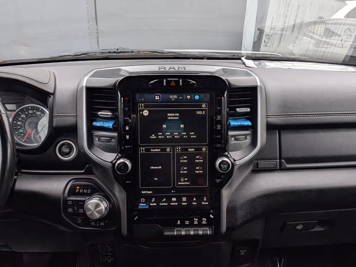 2023 Ram 1500 Laramie Crew Cab Image 11