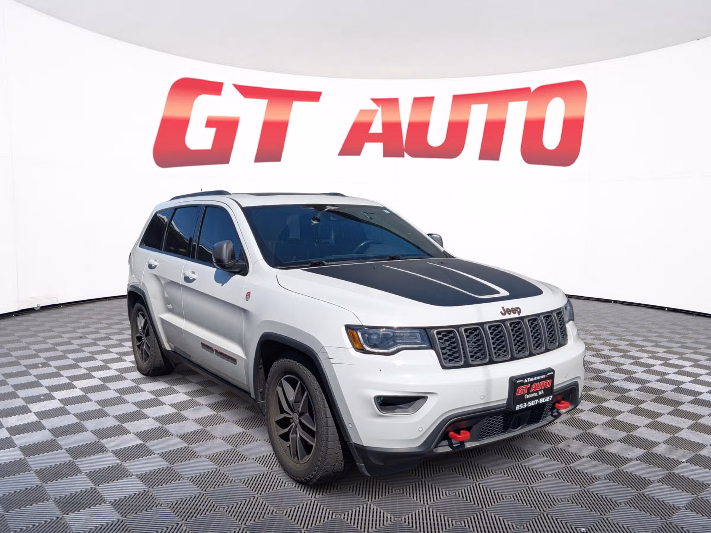 2017 Jeep Grand Cherokee Trailhawk Image 1