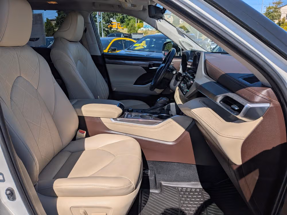 2021 Toyota Highlander Platinum Image 7