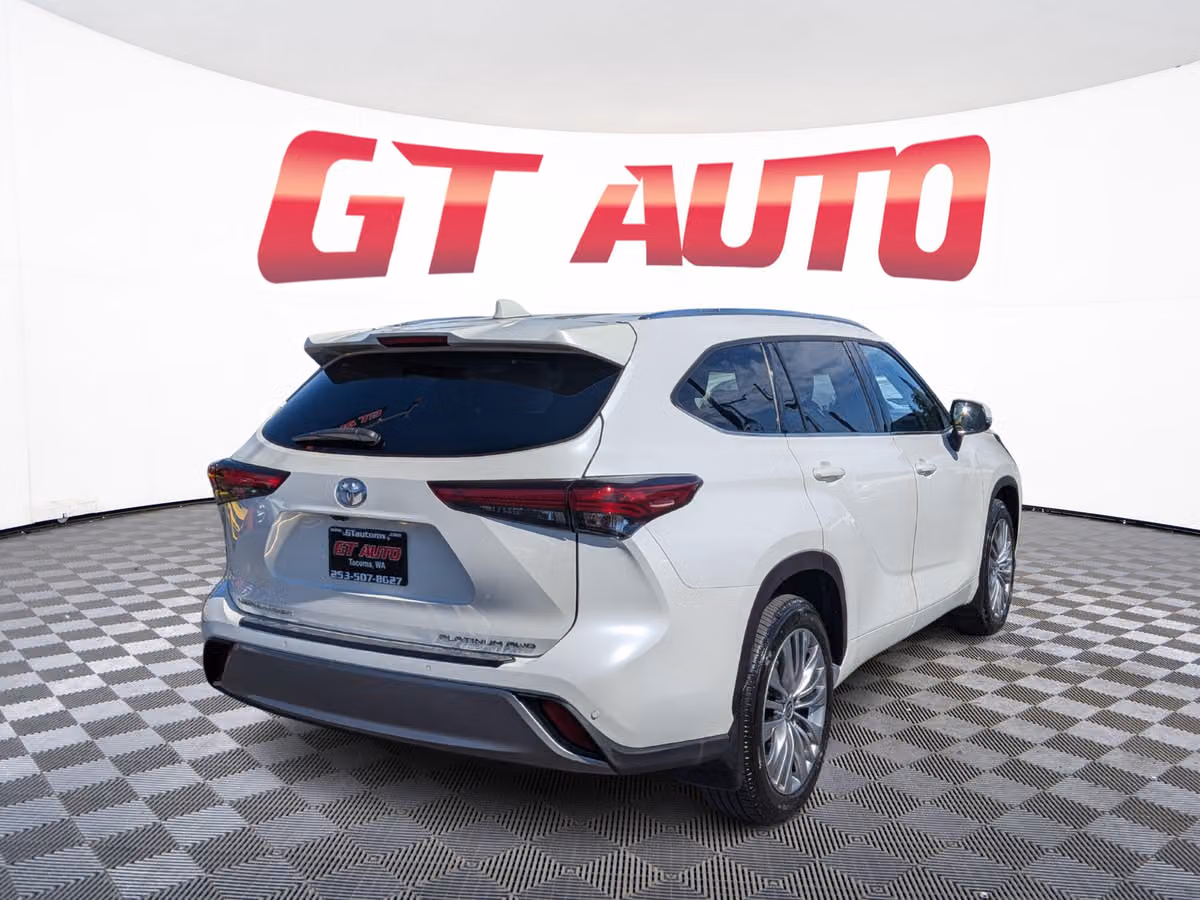 2021 Toyota Highlander Platinum Image 4