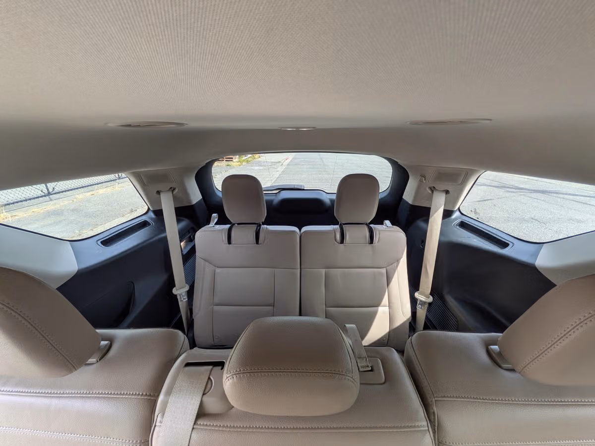 2023 Ford Explorer Limited Image 9
