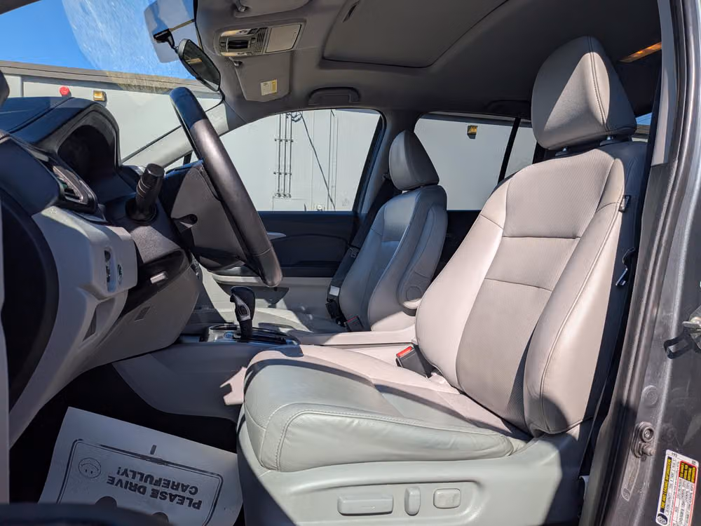 2019 Honda Ridgeline RTL Crew Cab Image 6