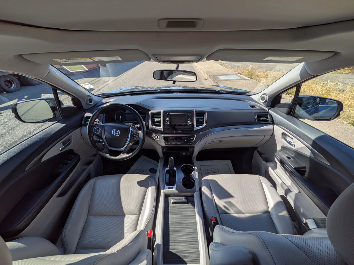 2019 Honda Ridgeline RTL Crew Cab Image 10