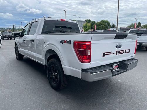 2021 Ford F-150 XLT SuperCrew Lower Image 3