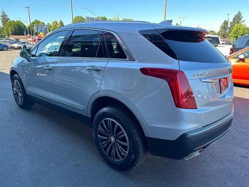 2017 Cadillac XT5 Base Lower Image 3