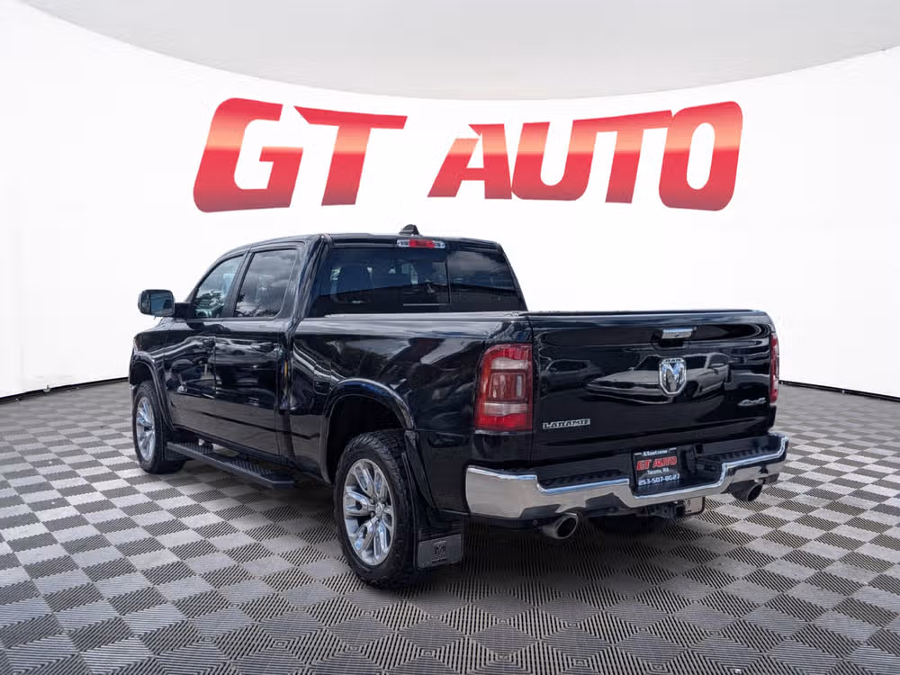 2020 Ram 1500 Laramie Crew Cab Image 4