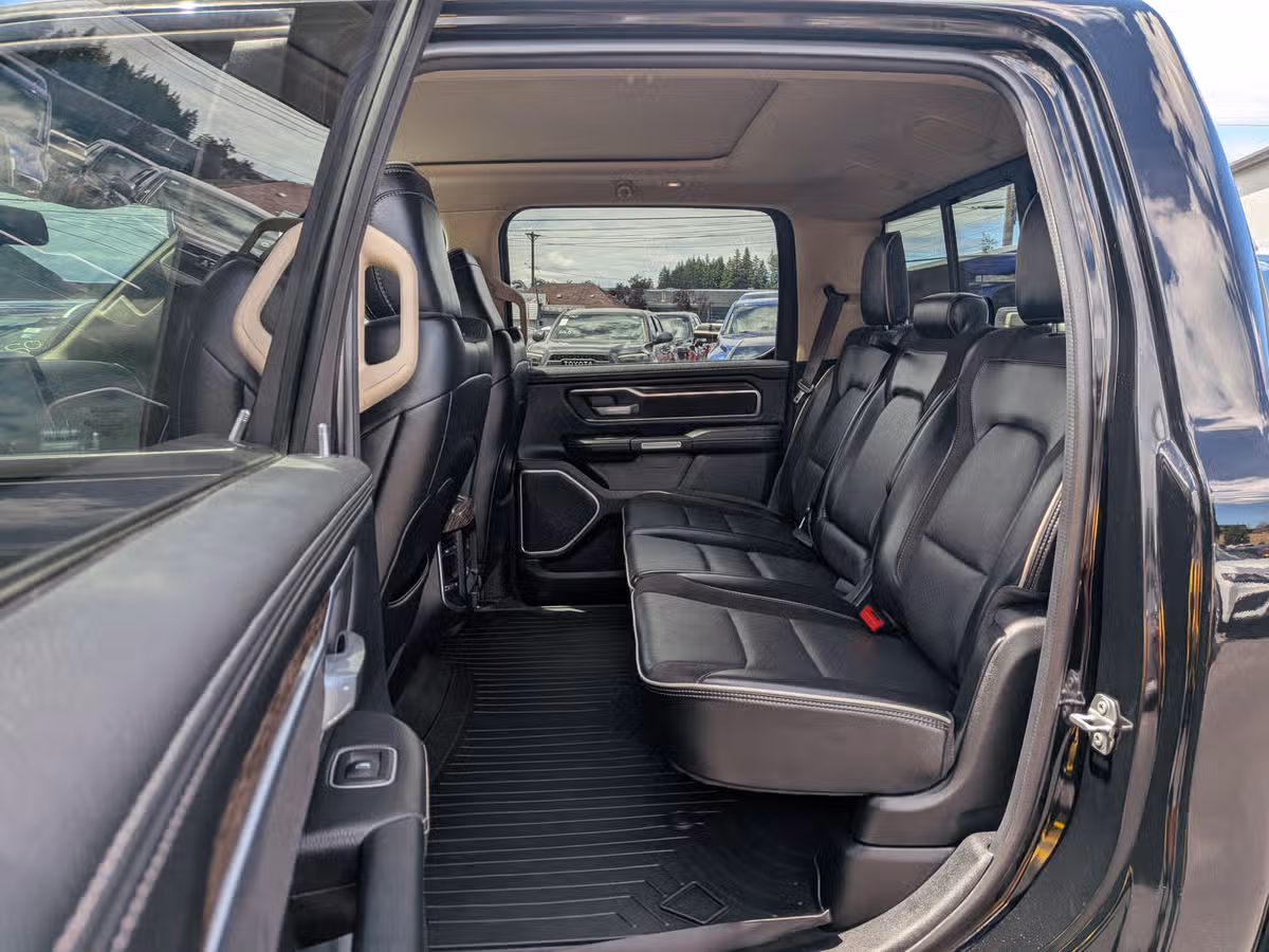 2020 Ram 1500 Laramie Crew Cab Image 7