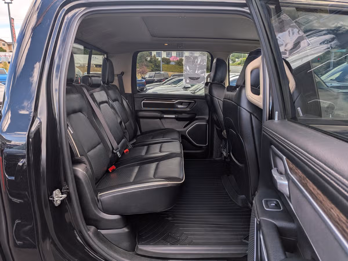 2020 Ram 1500 Laramie Crew Cab Image 9