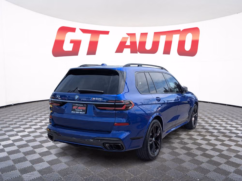 2023 BMW X7 M60i Image 4