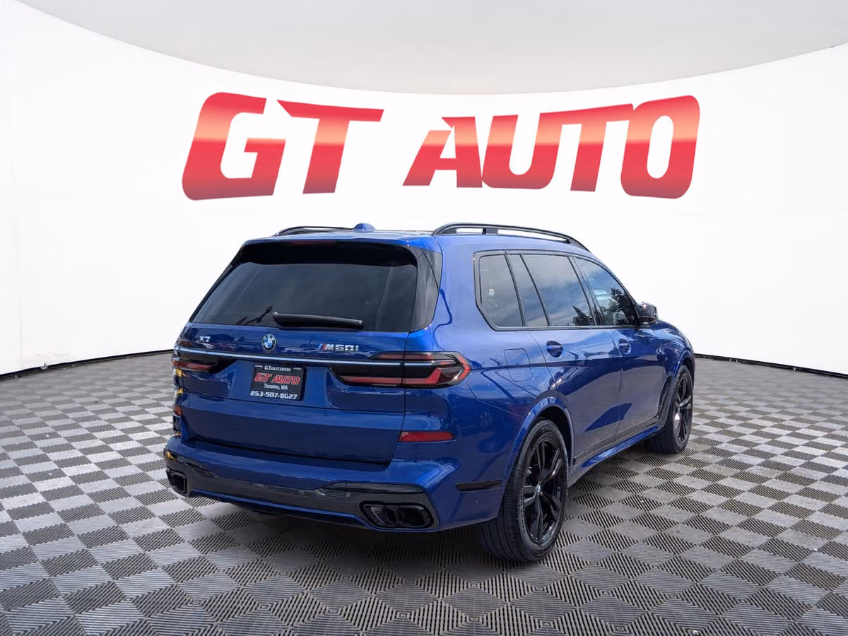 2023 BMW X7 M60i Image 4