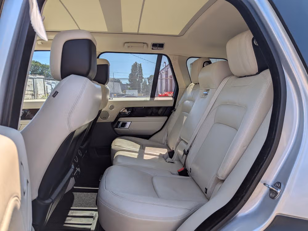 2020 Land Rover Range Rover P525 HSE Image 6