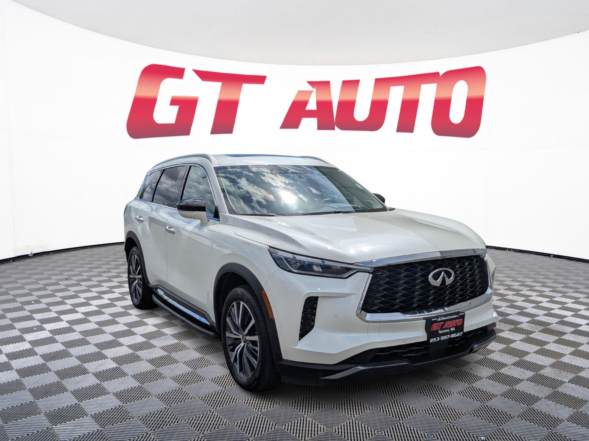 2023 INFINITI QX60 Sensory's photo