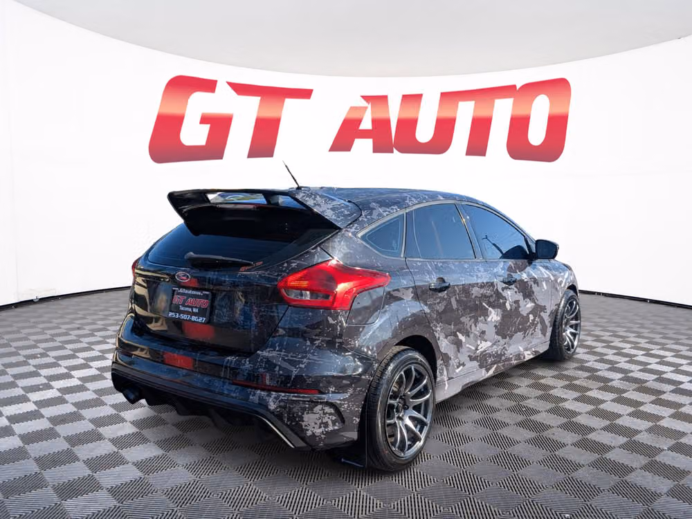 2017 Ford Focus RS Lower Image 2