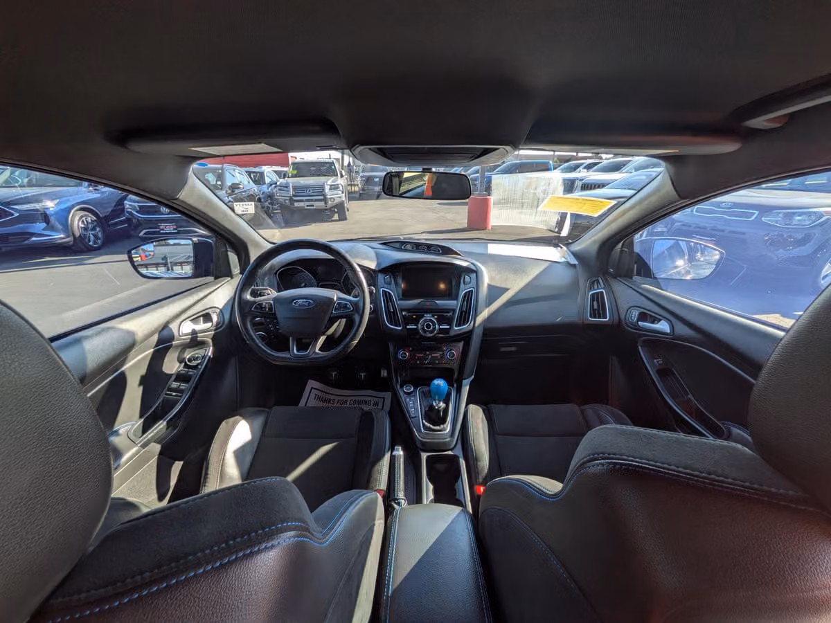 2017 Ford Focus RS Image 9