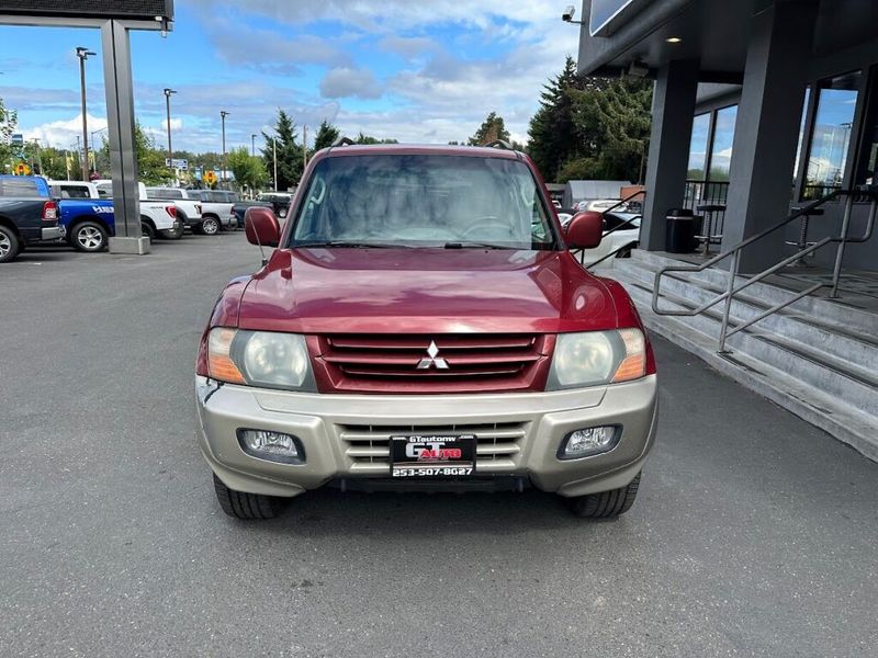 2002 Mitsubishi Montero Limited Upper Image 2