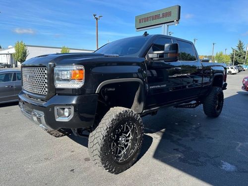 2017 GMC Sierra 3500HD Denali Crew Cab Lower Image 1