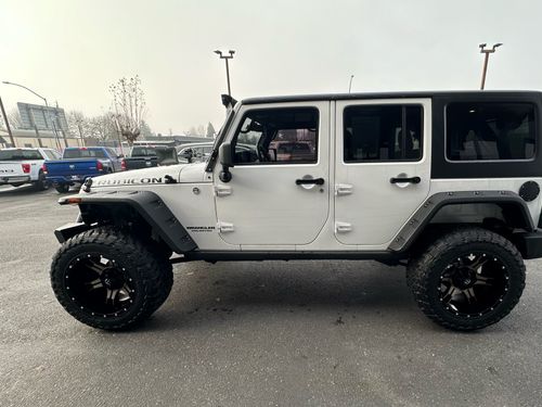 2011 Jeep Wrangler Unlimited Rubicon Lower Image 2