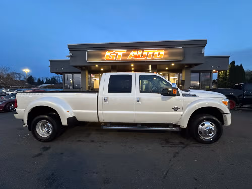 2016 Ford F-350 Super Duty Platinum Crew Cab Image 8