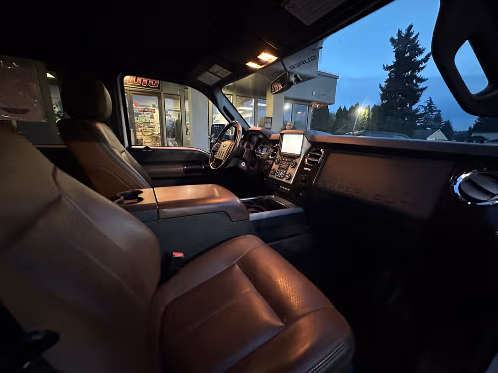 2016 Ford F-350 Super Duty Platinum Crew Cab Image 14